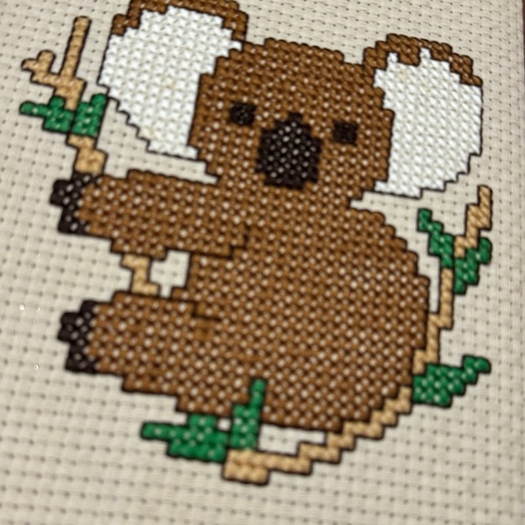 VTG Koala Cross Stitch Bamboo Frame Artwork Kids Nursery 90’s Decor Grannycore - Picture 3 of 10